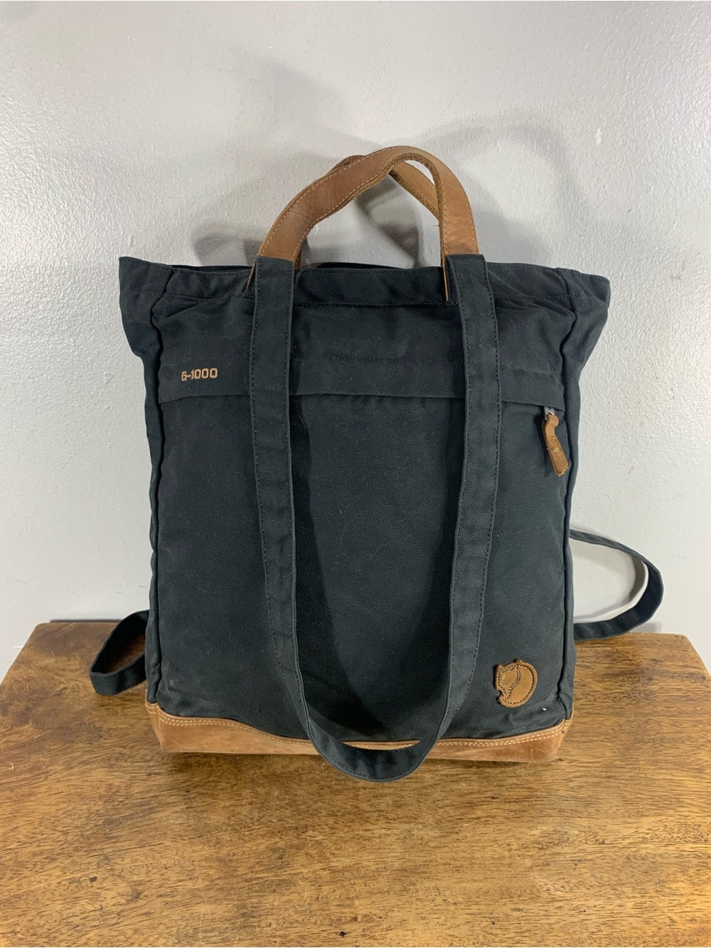 Fjallraven totepack NO 1G- 1000 black leather trim tote backpack